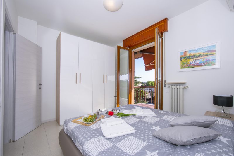 Casa dei Quadri - Lake View Apartment with Balcony