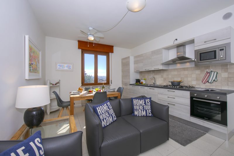 Casa dei Quadri - Lake View Apartment with Balcony
