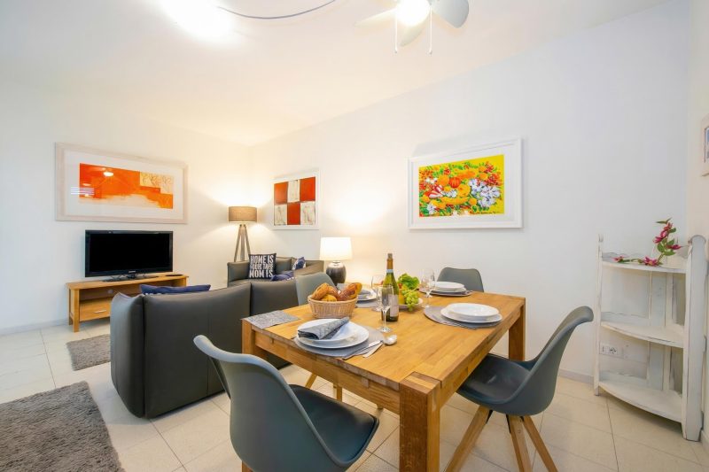 Casa dei Quadri - Lake View Apartment with Balcony