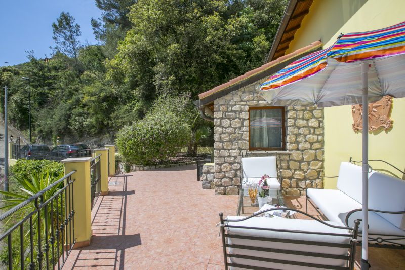 Villa Monte Enrico - With Pool & Jacuzzi