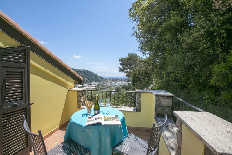 Villa Monte Enrico - With Pool & Jacuzzi