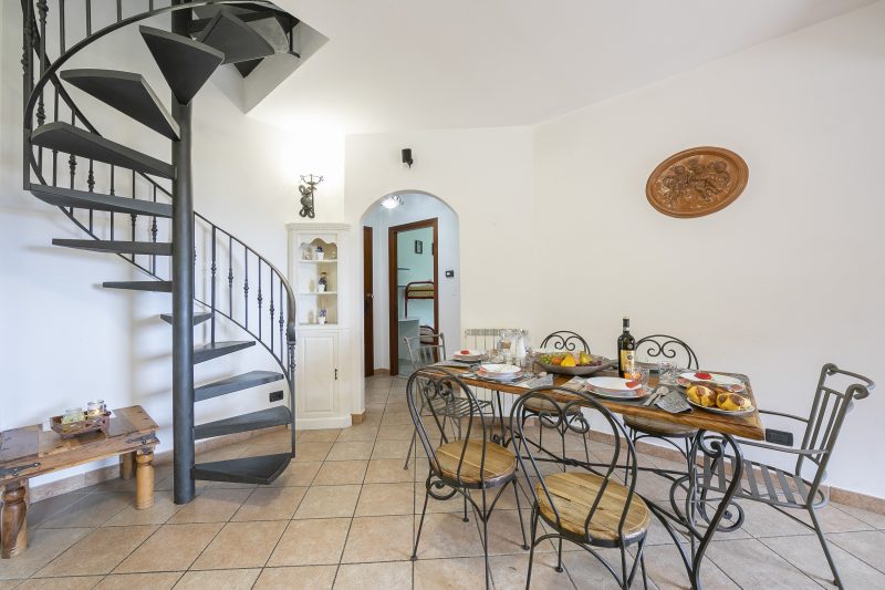 Villa Monte Enrico - With Pool & Jacuzzi