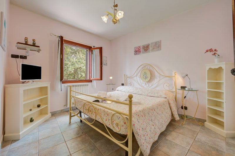Villa Monte Enrico - With Pool & Jacuzzi