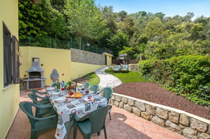 Villa Monte Enrico - With Pool & Jacuzzi