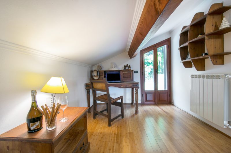 Villa Monte Enrico - With Pool & Jacuzzi