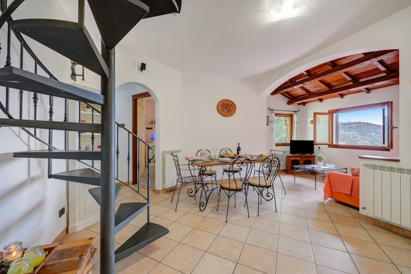 Villa Monte Enrico - With Pool & Jacuzzi
