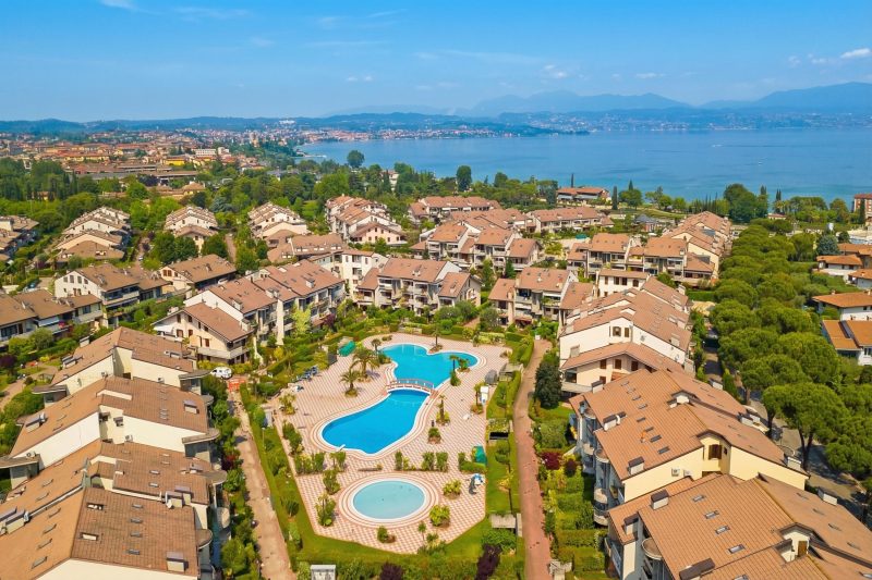 Residenza Verde - 3 Pools & Garage