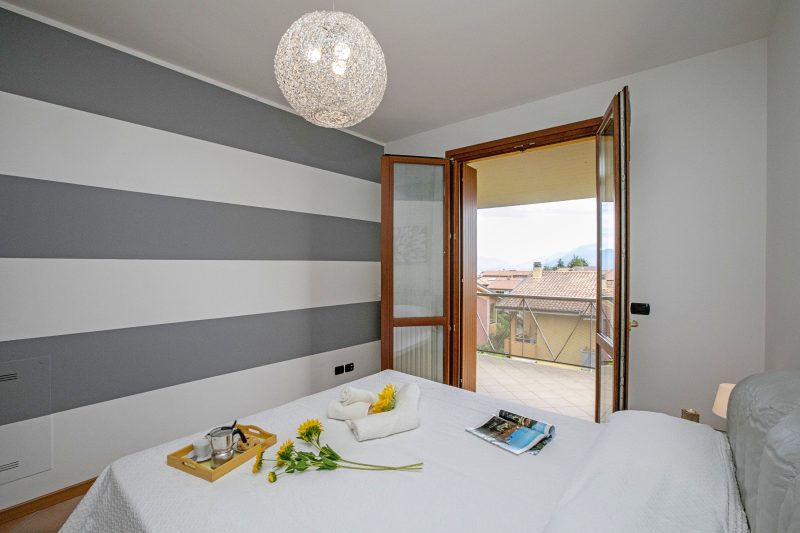 Appartamento Vista Lago: Pool, Garage & Lake View