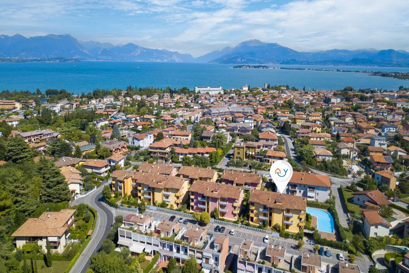 Appartamento Vista Lago: Pool, Garage & Lake View