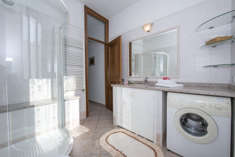 Casa Amabile EV Charge  in Leggiuno Salty-Water Pool
