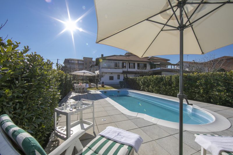 Casa Amabile EV Charge  in Leggiuno Salty-Water Pool