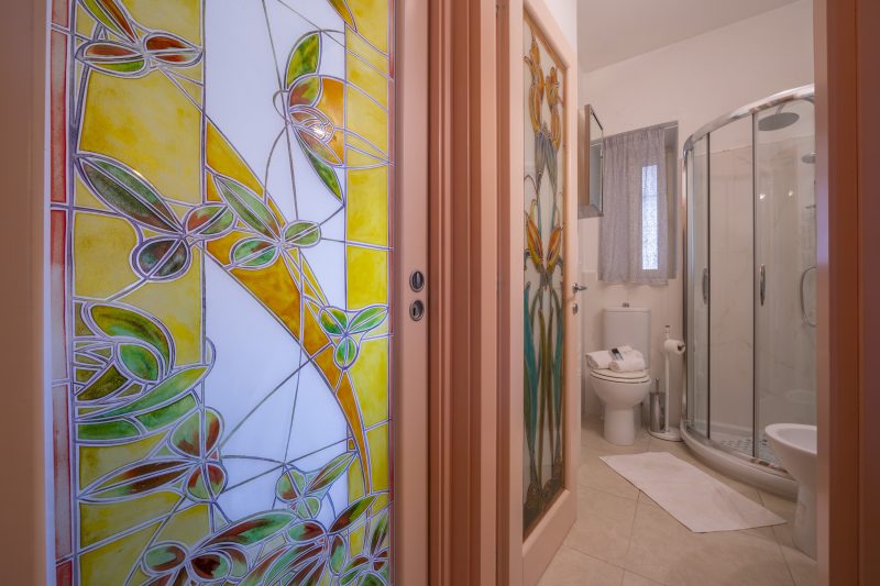Villa Clara with Outdoor Jacuzzi few km from the Sea
