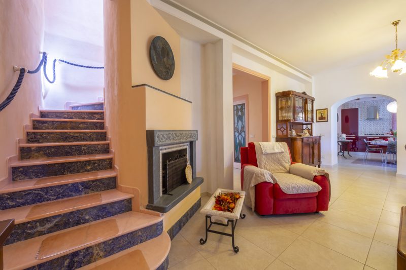 Villa Clara with Outdoor Jacuzzi few km from the Sea