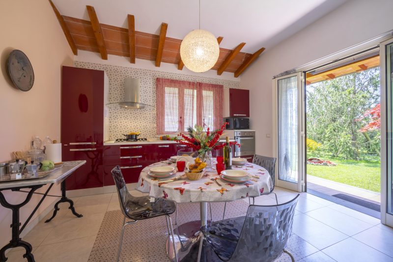 Villa Clara with Outdoor Jacuzzi few km from the Sea