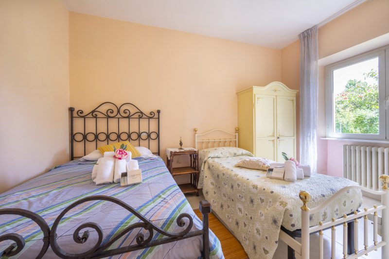 Villa Clara with Outdoor Jacuzzi few km from the Sea