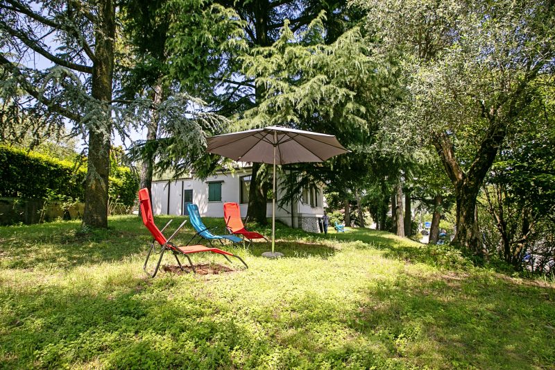 Villa Alberti 900m from Garda lake w/ Garden