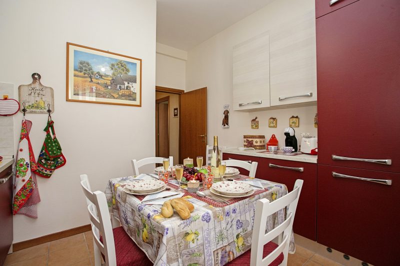 Villa Mimosa Near Desenzano Old Town Apt 1 Parking, A/C, WiFi