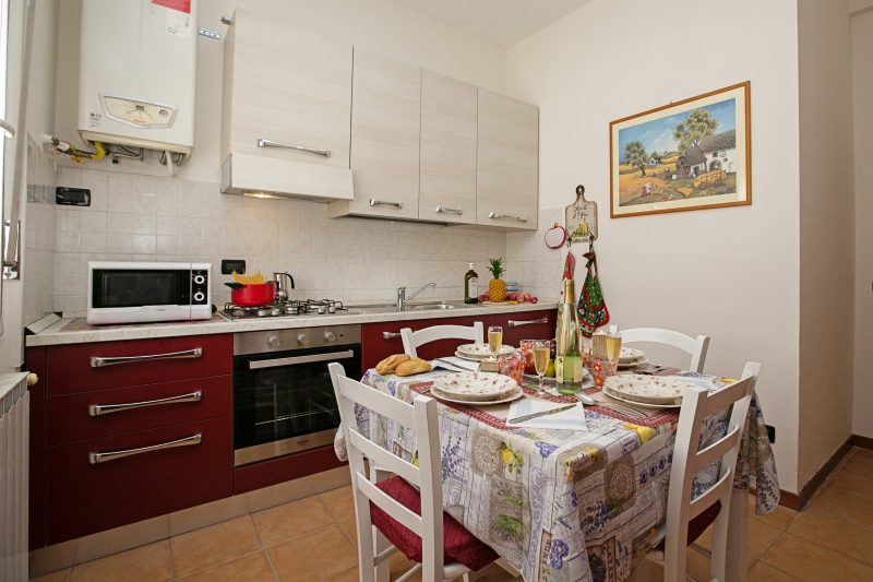 Villa Mimosa Near Desenzano Old Town Apt 1 Parking, A/C, WiFi