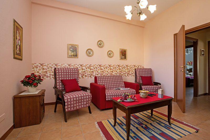 Villa Mimosa Near Desenzano Old Town Apt 1 Parking, A/C, WiFi