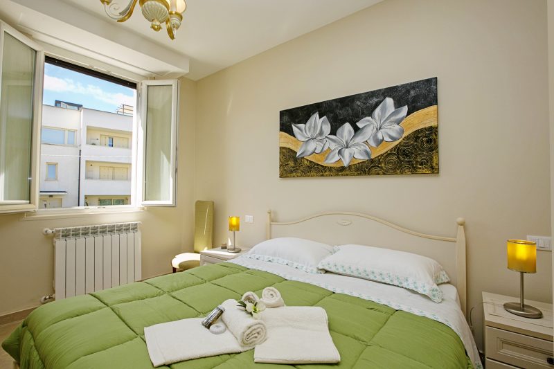 Villa Mimosa Near Desenzano Old Town Apt 2 Parking, A/C, WiFi