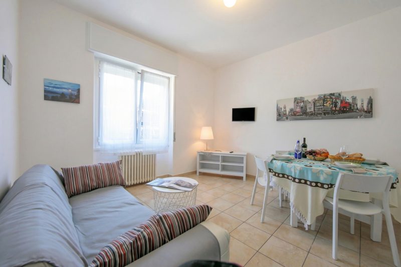 Casa Al Caprifoglio - Ispra Apartment 600m From Beach