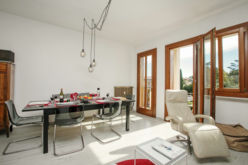 Spiaggia Azzurro -lakeside with terrace