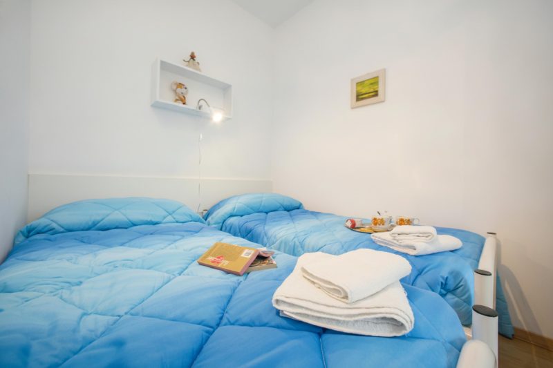 Riva Lago e Spiaggia Apartment with Balcony and Parking