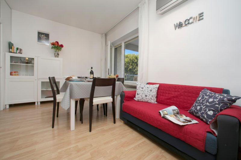 Riva Lago e Spiaggia Apartment with Balcony and Parking