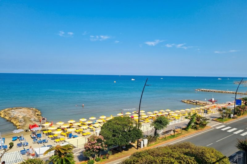 Laigueglia Beach, Seafront Sea-View Balcony