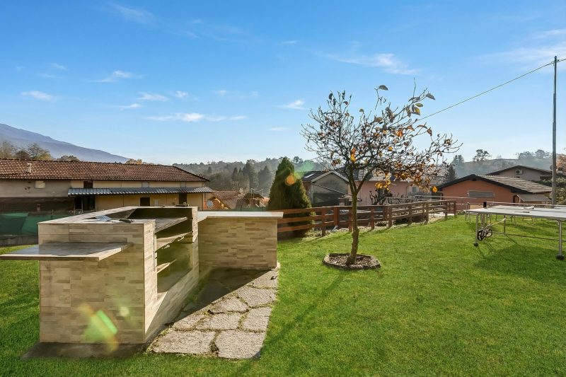 Villa Laura Private Pool and Garden near Lake Maggiore for 9