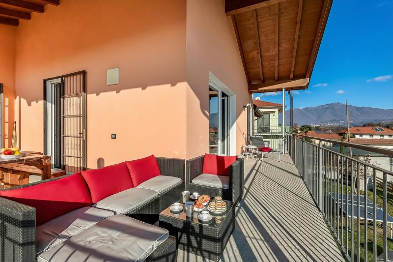 Villa Laura Private Pool and Garden near Lake Maggiore for 9
