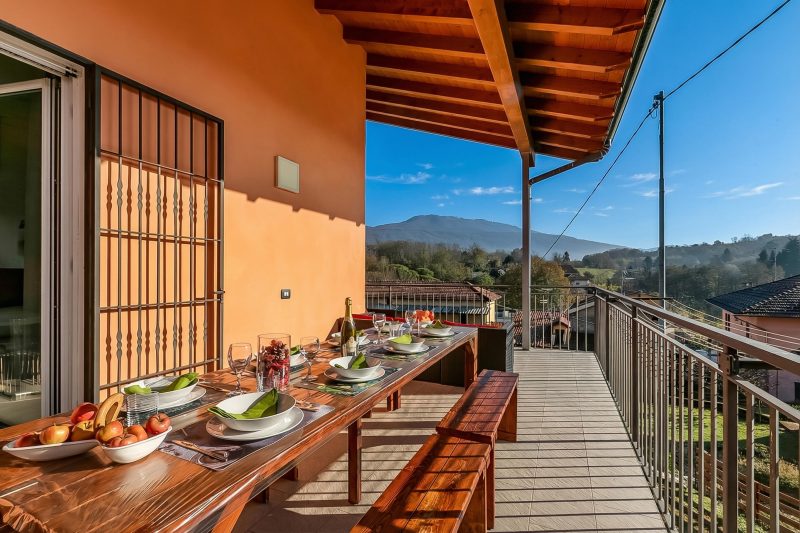Villa Laura Private Pool and Garden near Lake Maggiore for 9