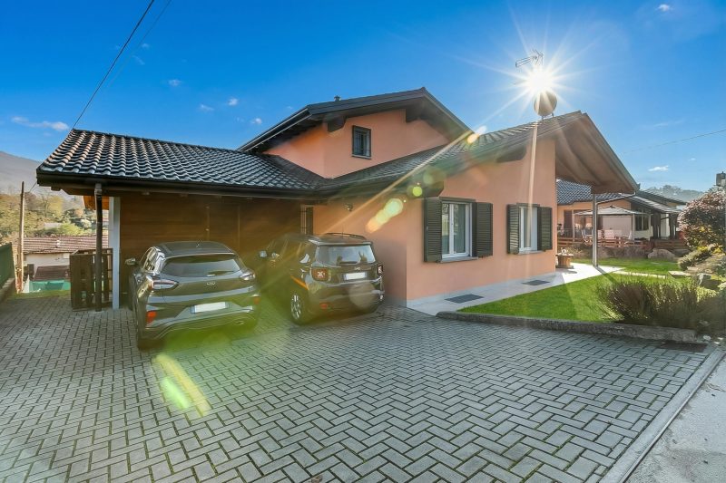 Villa Laura Private Pool and Garden near Lake Maggiore for 9