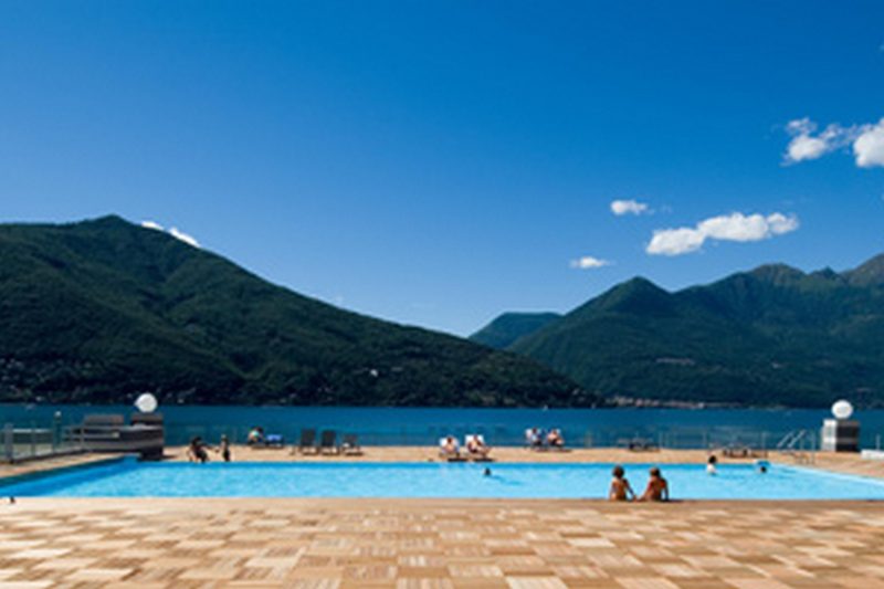 Vista di Maccagno Fantastico: View, Pool & Balcony