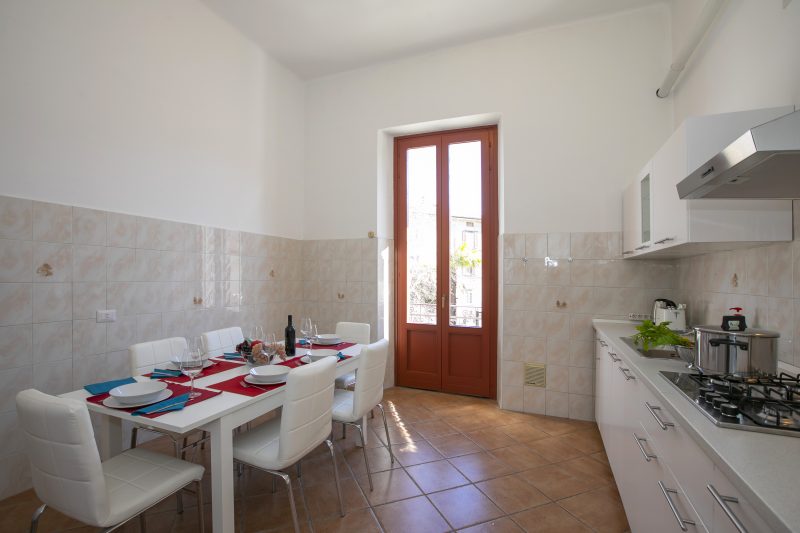 Residenza Gardenia - Lake View Balcony Apartment in Luino Center