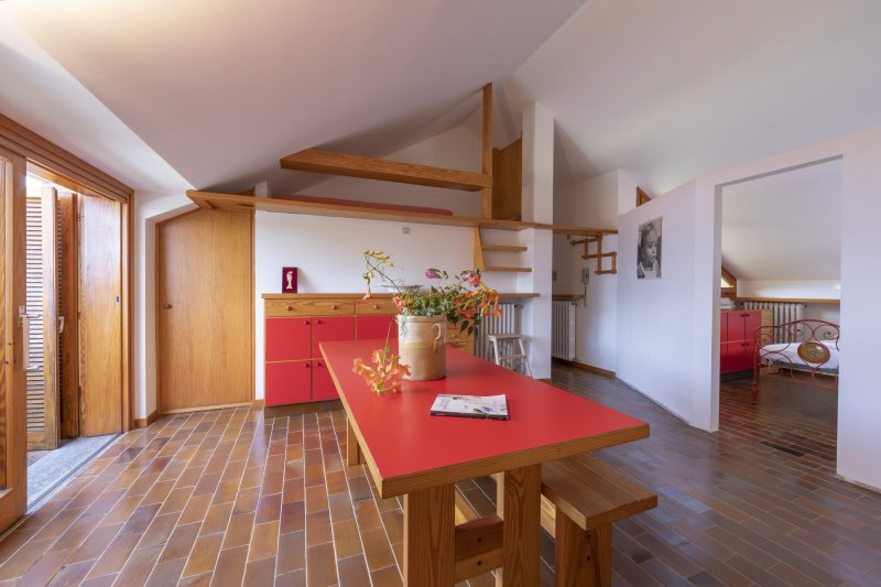 Sunset in Ranco: Lakeview Townhouse with Private Garden