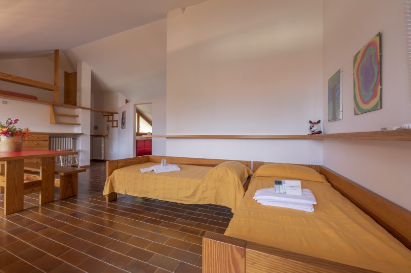 Sunset in Ranco: Lakeview Townhouse with Private Garden
