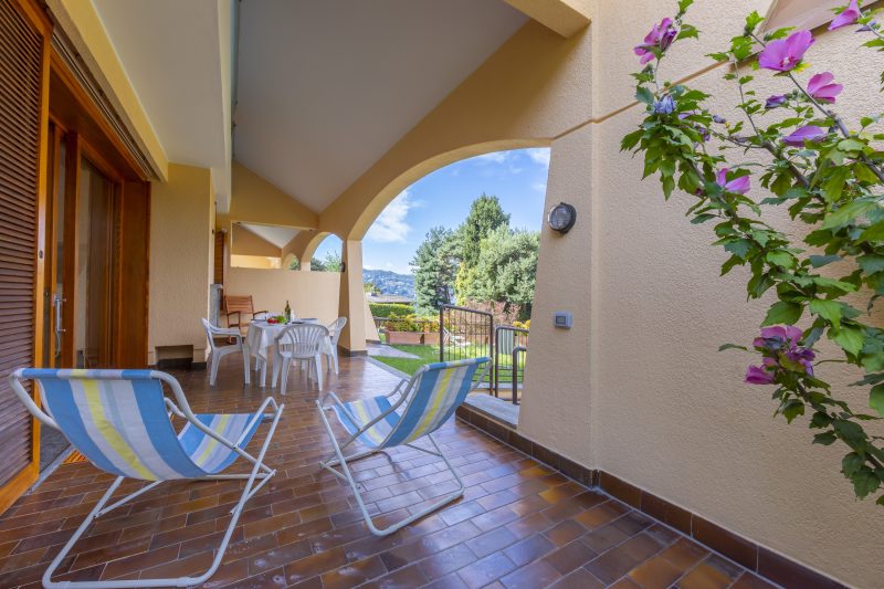 Sunset in Ranco: Lakeview Townhouse with Private Garden
