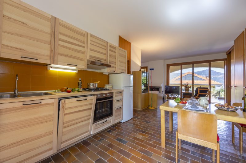 Sunset in Ranco: Lakeview Townhouse with Private Garden