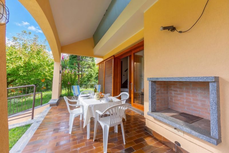 Sunset in Ranco: Lakeview Townhouse with Private Garden