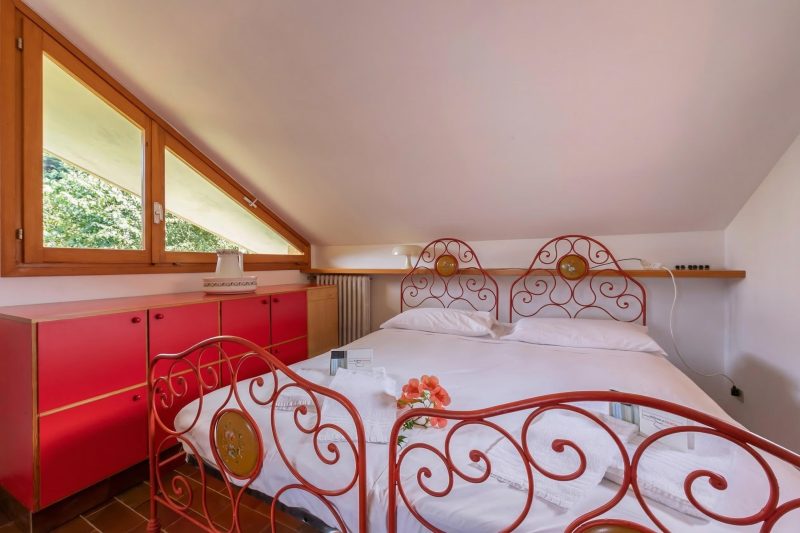 Sunset in Ranco: Lakeview Townhouse with Private Garden