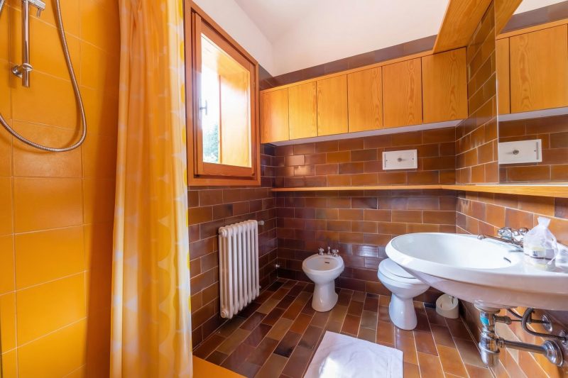 Sunset in Ranco: Lakeview Townhouse with Private Garden