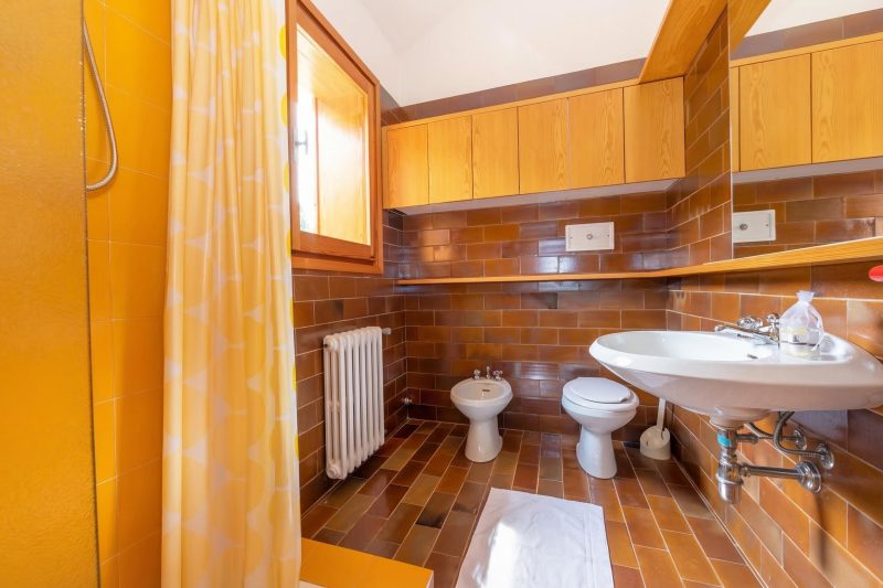 Sunset in Ranco: Lakeview Townhouse with Private Garden