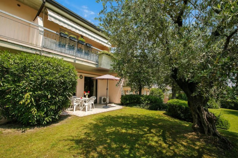 Casa Kristall Lago - Walk to Lake 1BR Apt. 2 Pools, Sleeps 4