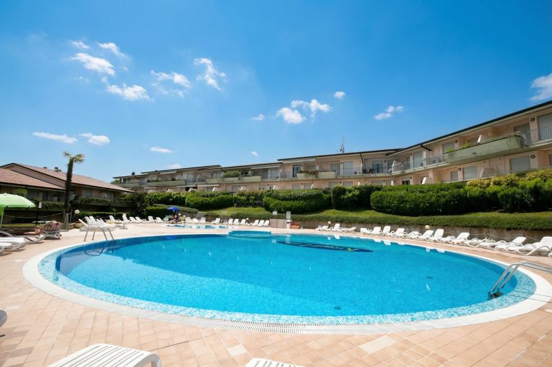Casa Kristall Lago - Walk to Lake 1BR Apt. 2 Pools, Sleeps 4