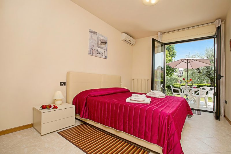 Casa Kristall Lago - Walk to Lake 1BR Apt. 2 Pools, Sleeps 4