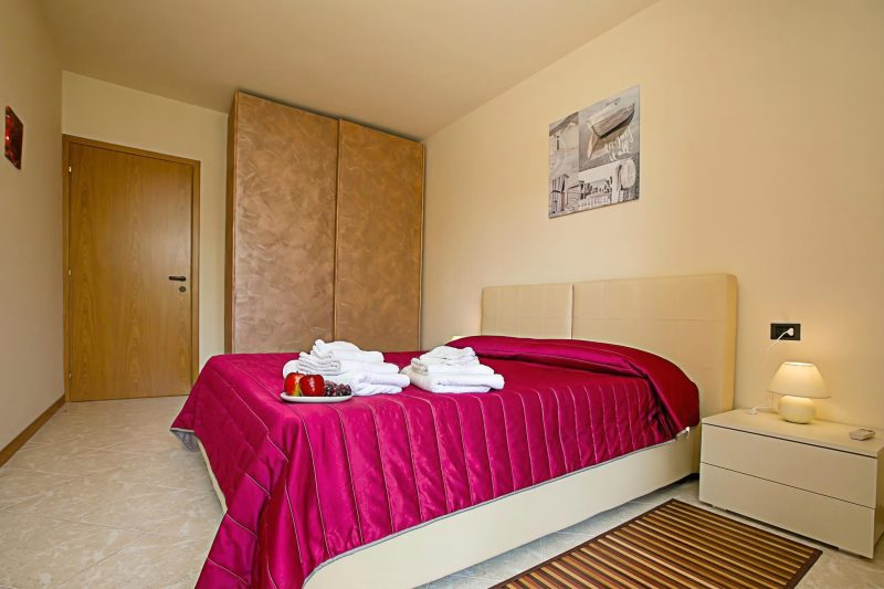 Casa Kristall Lago - Walk to Lake 1BR Apt. 2 Pools, Sleeps 4