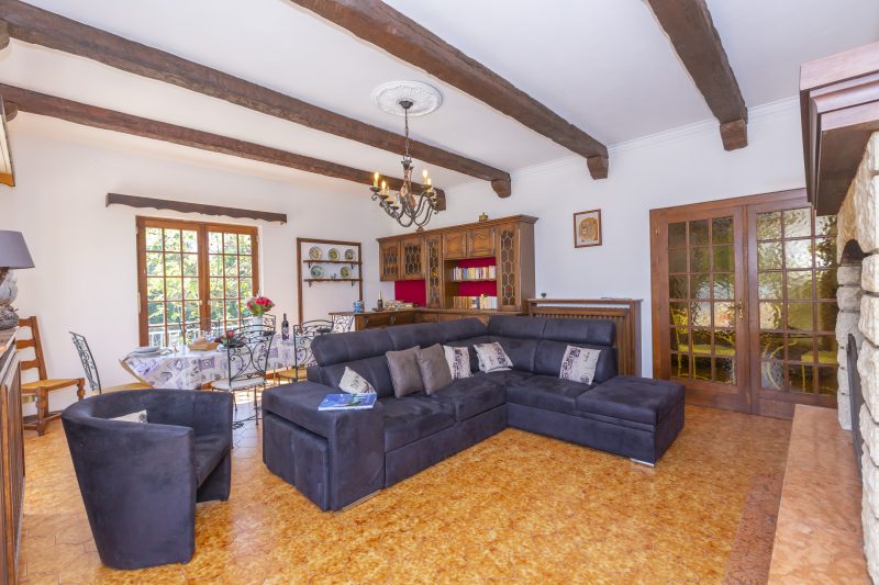 Villa Martine Au Bord Du Lac with Garden