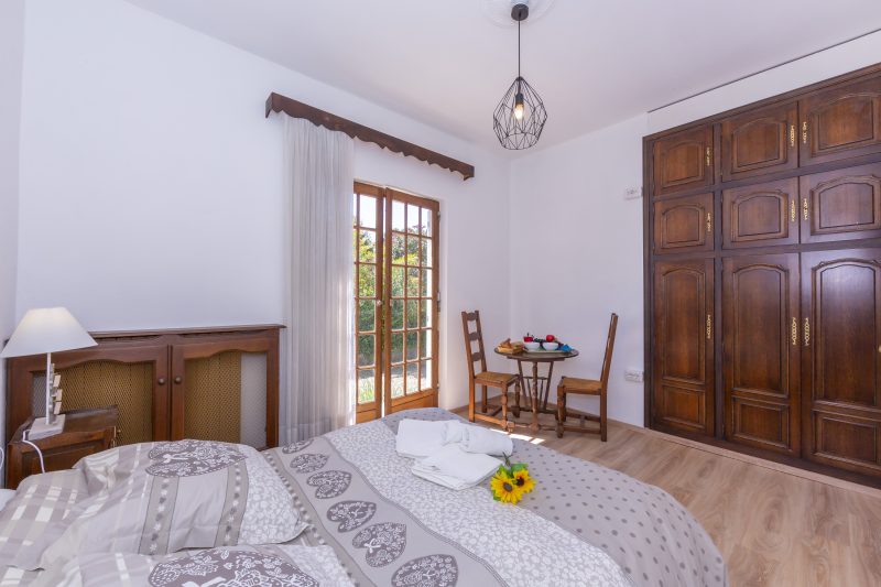 Villa Martine Au Bord Du Lac with Garden
