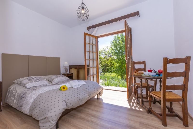 Villa Martine Au Bord Du Lac with Garden